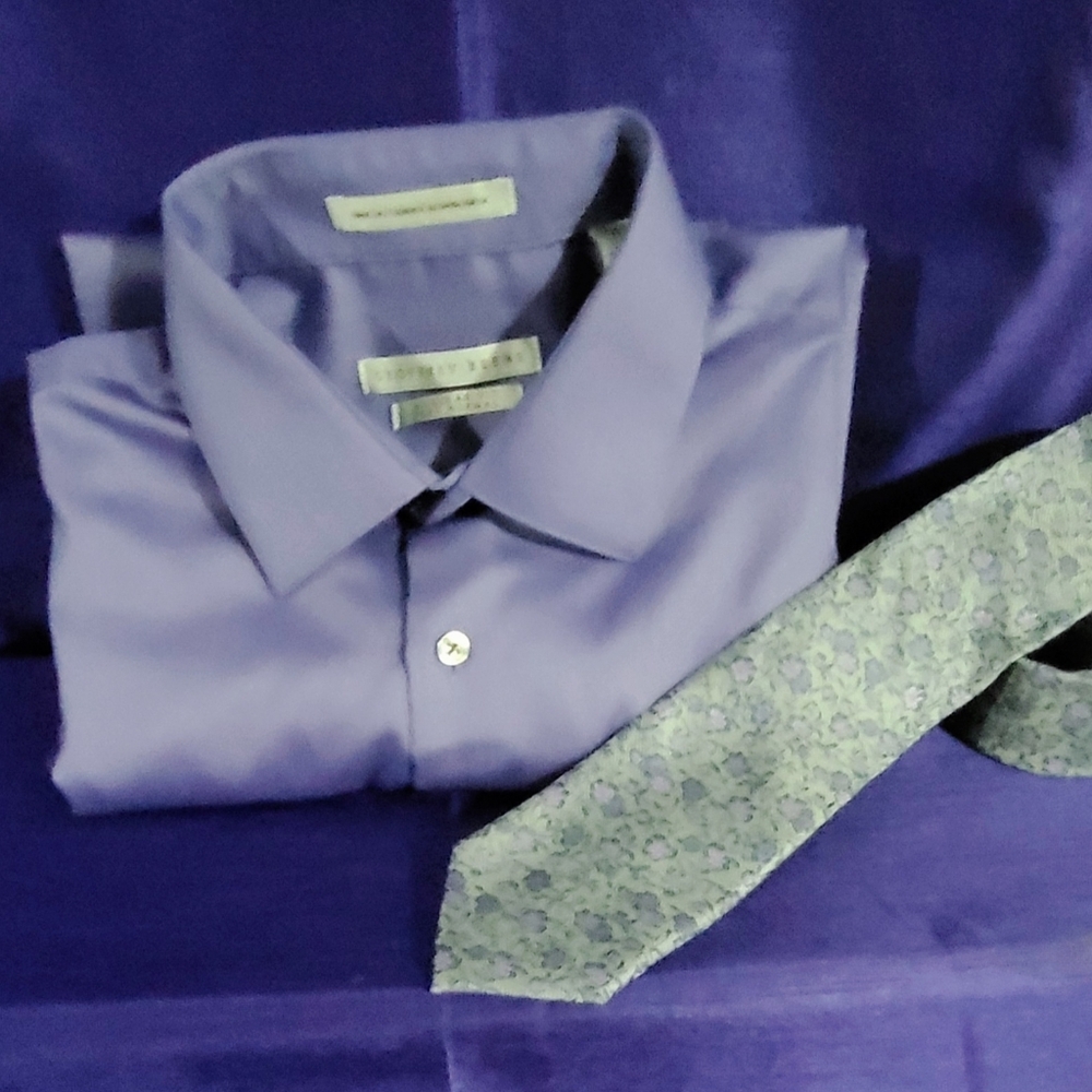 Geoffrey Beene 16 1/2 by 34-35 " Lilac Shirt with co-ordinating Silver/Lilac Tie